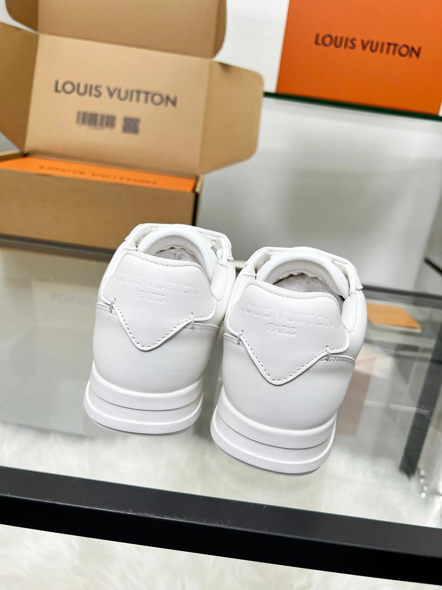 👟👟Ex-factory price 640👟👟 The 2025 summer LV Louis Vuitton new model will be shipped, the upper is made of cowhide, rubber outsole, 7 colors, with complete packaging and airplane box, 35--46